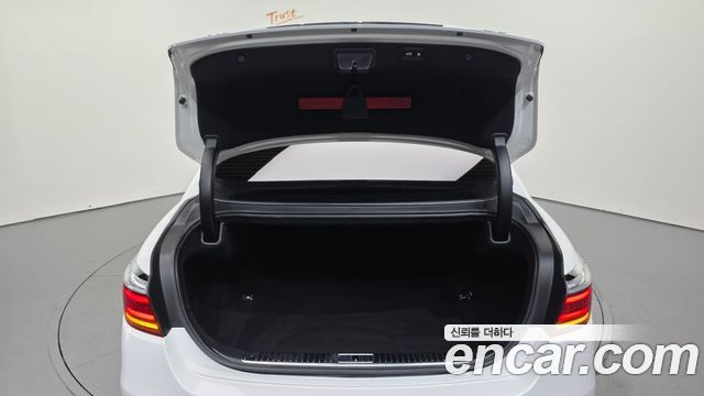 Kia K9 2017 — photo 33