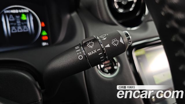 Jaguar XJ 2018 — photo 37