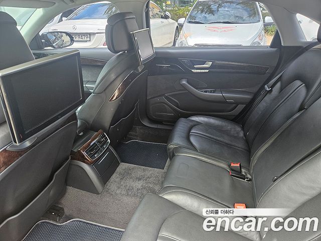 Audi A8 2015 — photo 7