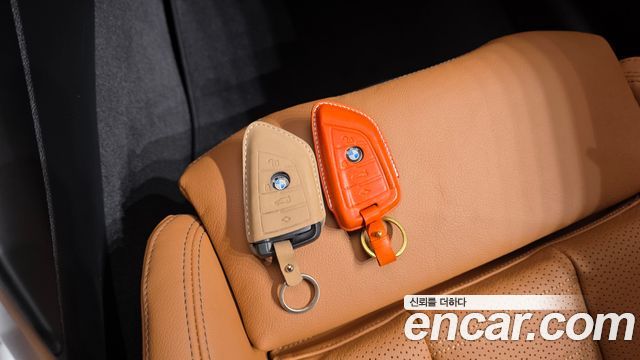 BMW 3-Series 2023 — photo 22