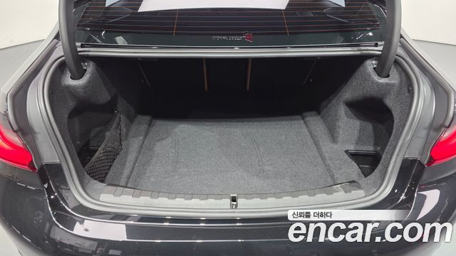 BMW 3-Series 2023 — photo 25