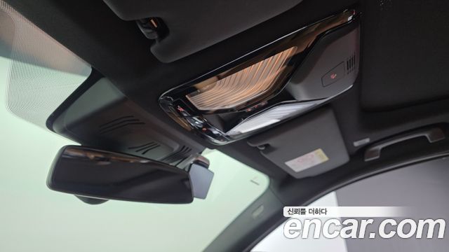 BMW 3-Series 2023 — photo 28