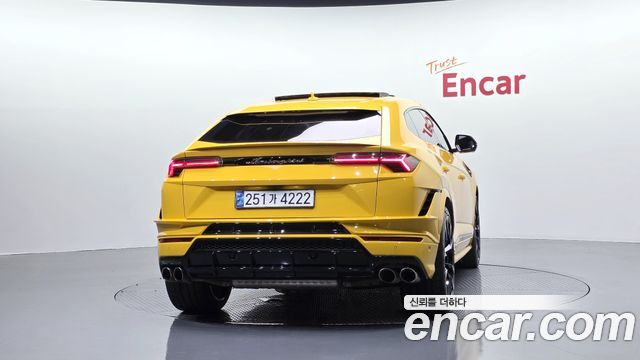 Lamborghini Urus 2024 — photo 4