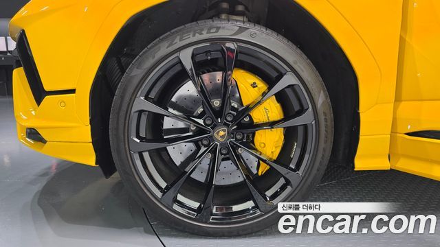 Lamborghini Urus 2024 — photo 5
