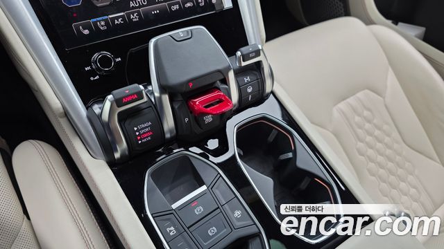 Lamborghini Urus 2024 — photo 12
