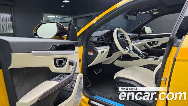 Lamborghini Urus 2024 — photo 13