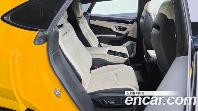 Lamborghini Urus 2024 — photo 17