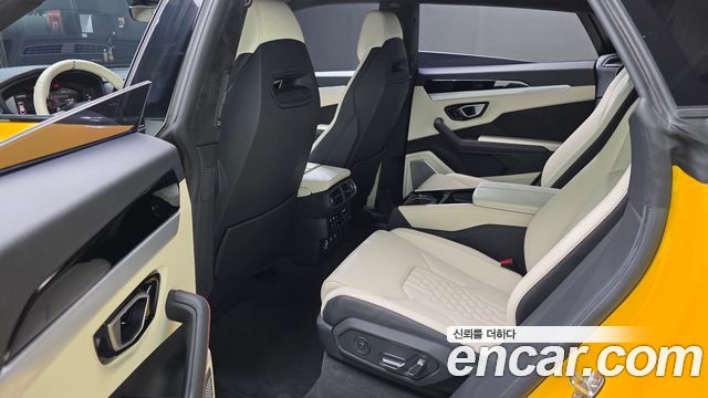 Lamborghini Urus 2024 — photo 18