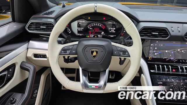 Lamborghini Urus 2024 — photo 19