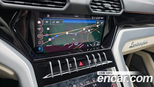 Lamborghini Urus 2024 — photo 20
