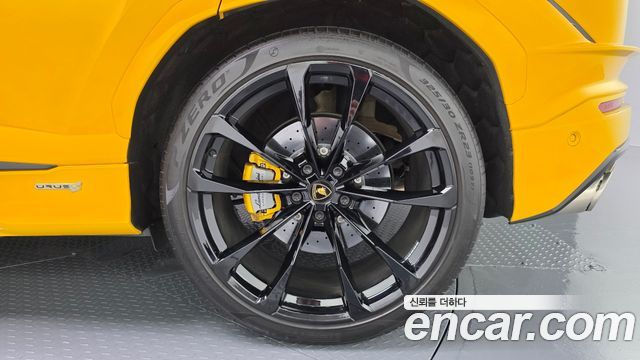 Lamborghini Urus 2024 — photo 7