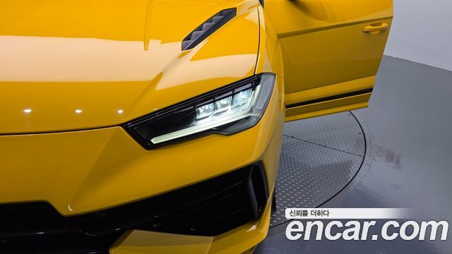 Lamborghini Urus 2024 — photo 8