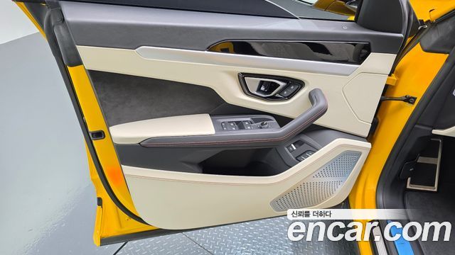 Lamborghini Urus 2024 — photo 14