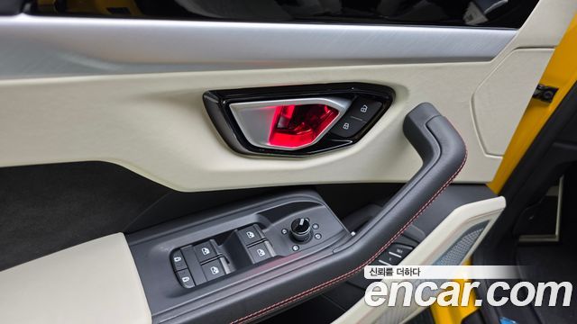 Lamborghini Urus 2024 — photo 29