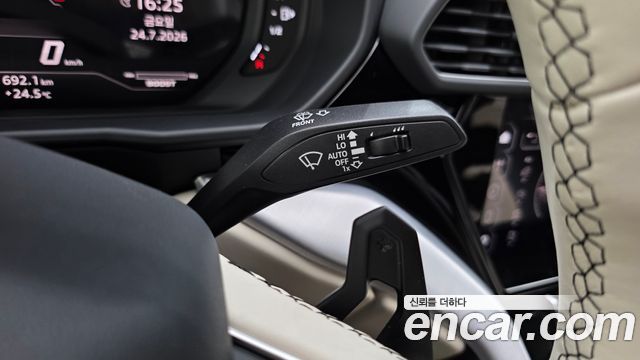 Lamborghini Urus 2024 — photo 30