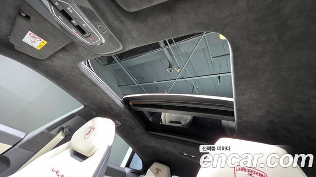 Lamborghini Urus 2024 — photo 33