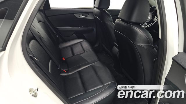 Kia K3 2019 — photo 12