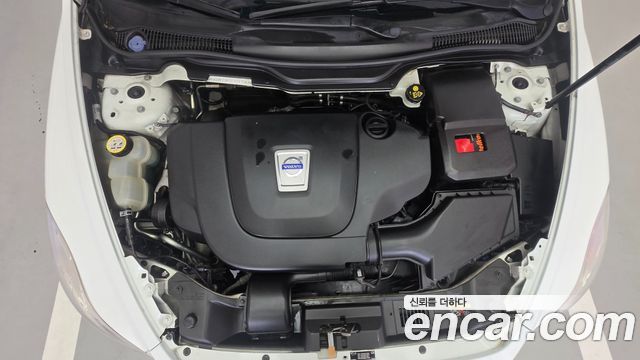 Volvo C30 2012 — photo 10