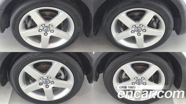 Volvo C30 2012 — photo 11
