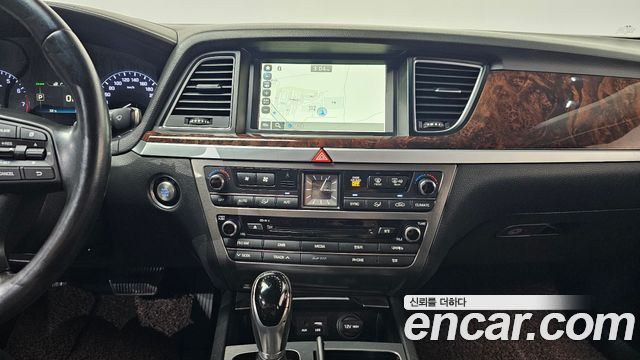 Hyundai Genesis 2016 — photo 13