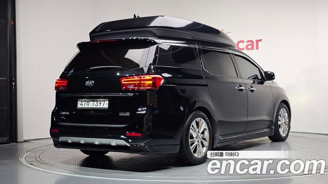 Kia Canival 2019 — photo 2