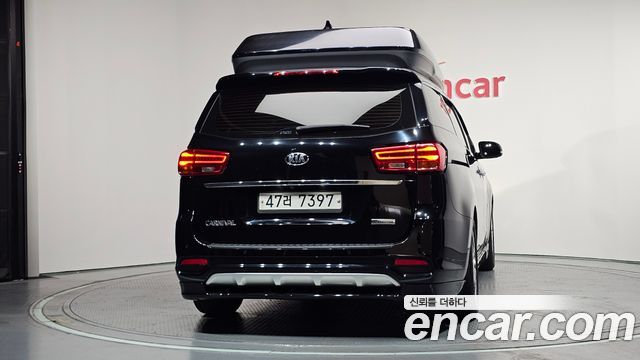 Kia Canival 2019 — photo 4