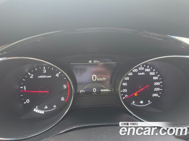 Kia Canival 2019 — photo 11