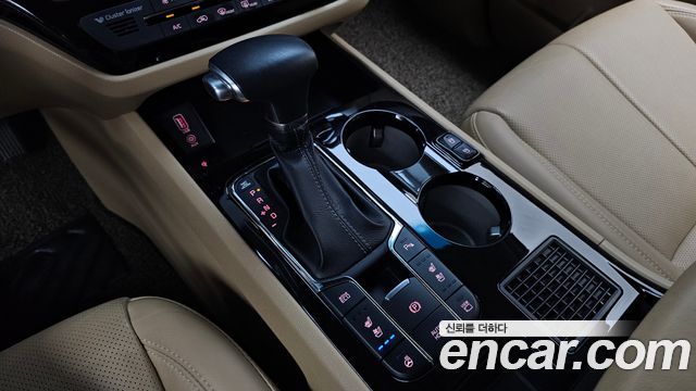 Kia Canival 2019 — photo 12