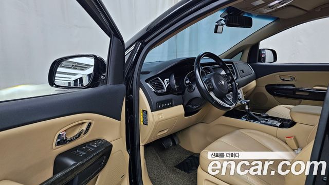 Kia Canival 2019 — photo 13