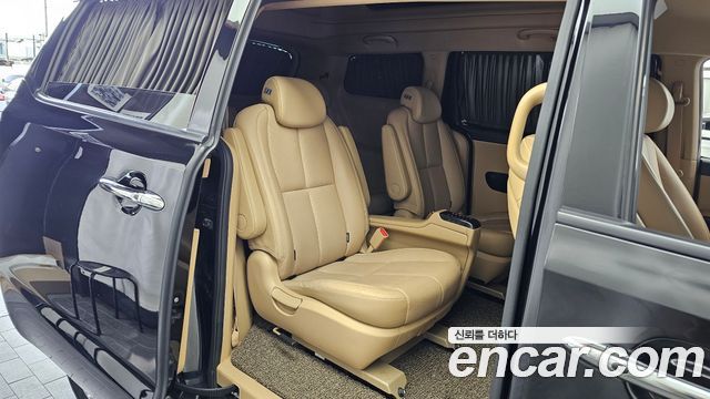 Kia Canival 2019 — photo 17