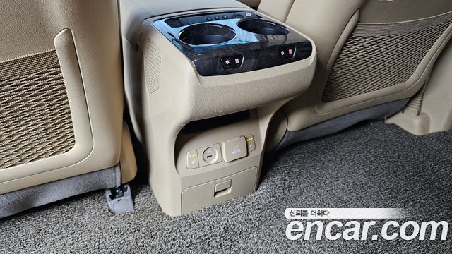Kia Canival 2019 — photo 25