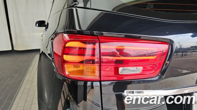 Kia Canival 2019 — photo 9