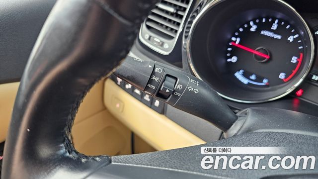 Kia Canival 2019 — photo 28