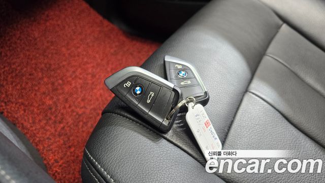 BMW X6 2018 — photo 21