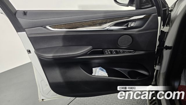 BMW X6 2018 — photo 14