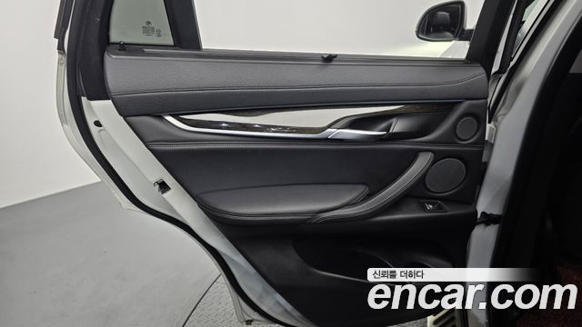 BMW X6 2018 — photo 15