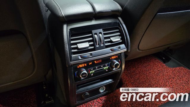 BMW X6 2018 — photo 35