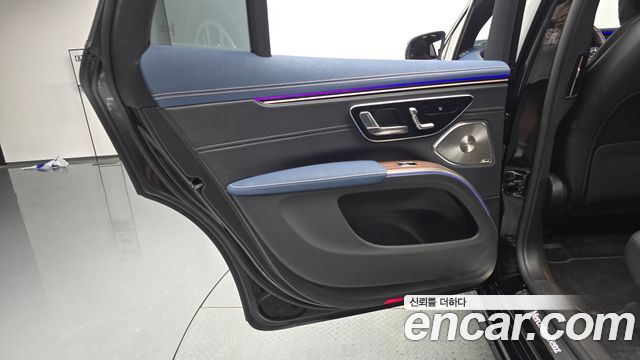 Mercedes-Benz EQS 2023 — photo 15