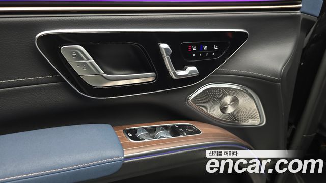 Mercedes-Benz EQS 2023 — photo 28