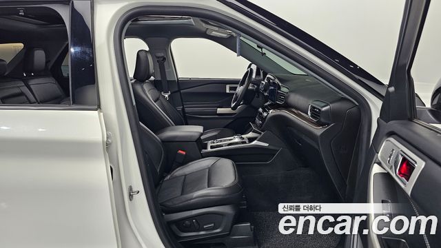 Ford Explorer 2022 — photo 17