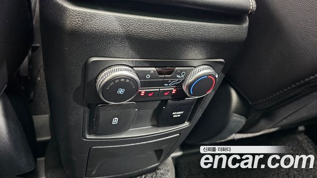 Ford Explorer 2022 — photo 24