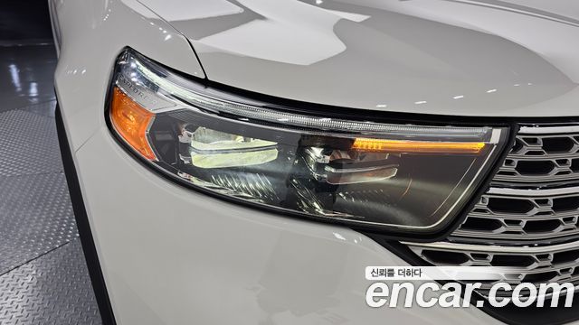 Ford Explorer 2022 — photo 8