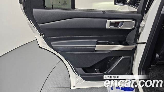 Ford Explorer 2022 — photo 15