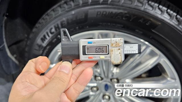 Ford Explorer 2022 — photo 27