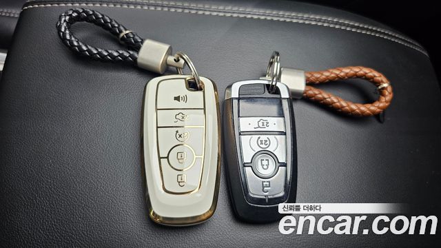 Ford Explorer 2022 — photo 30