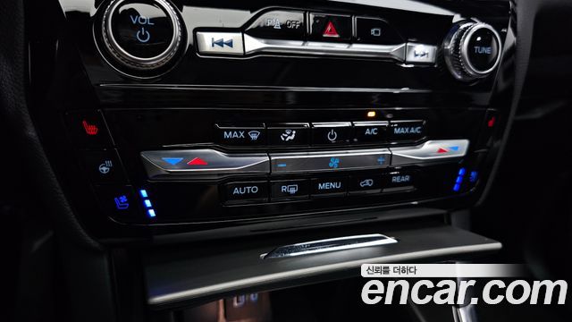 Ford Explorer 2022 — photo 31