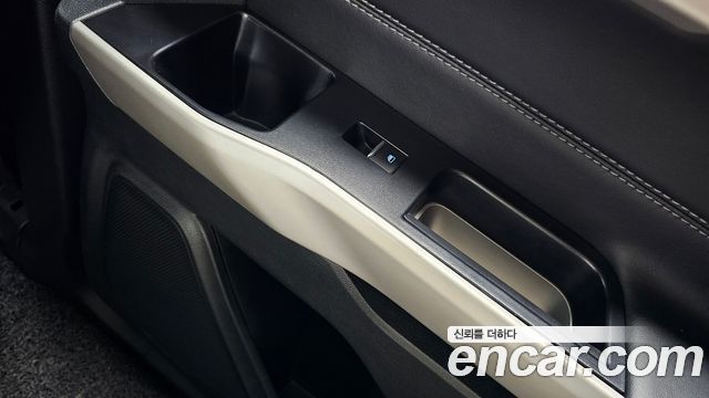 Ford Explorer 2022 — photo 33