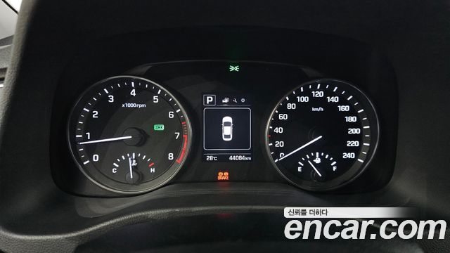Hyundai AVANTE 2017 — photo 8