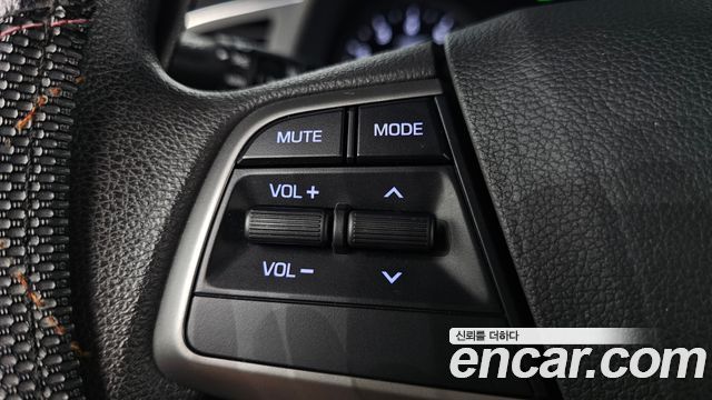 Hyundai AVANTE 2017 — photo 18