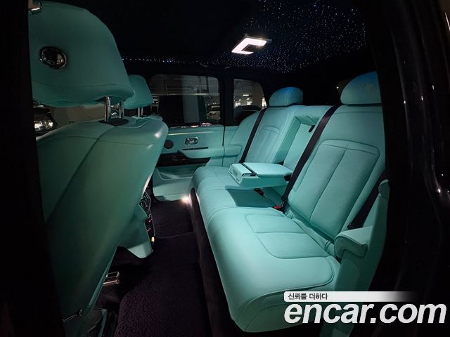 Rolls-Royce Cullinan 2019 — photo 16
